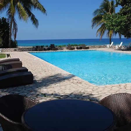 Luxury 2Br Home Facing Beach W/Pool Montego Bay #3 Eksteriør billede